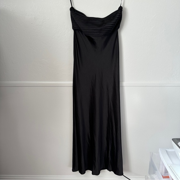 NWT Runaway The Label Elsa Maxi Black Dress Large - Picture 2 of 6